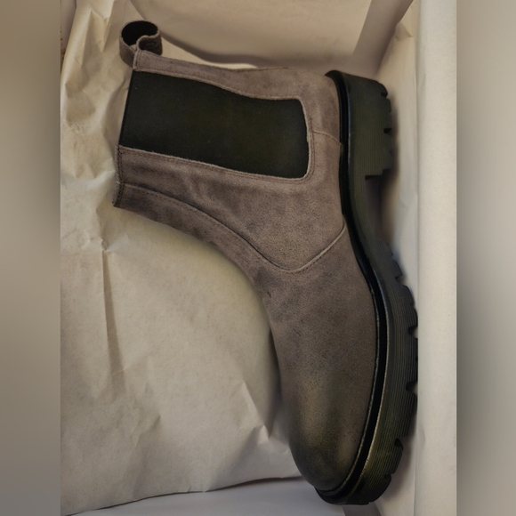 NEW GOOD MAN BRAND Modern City Oiled Suede Chelsea Boot Charcoal 9 - Picture 10 of 13